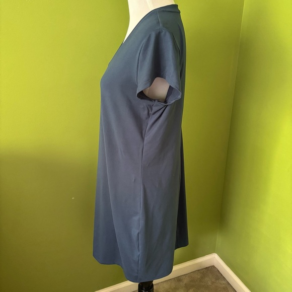 Eddie Bauer Blue V-Neck Short Sleeve T-shirt Dress - Picture 3 of 6